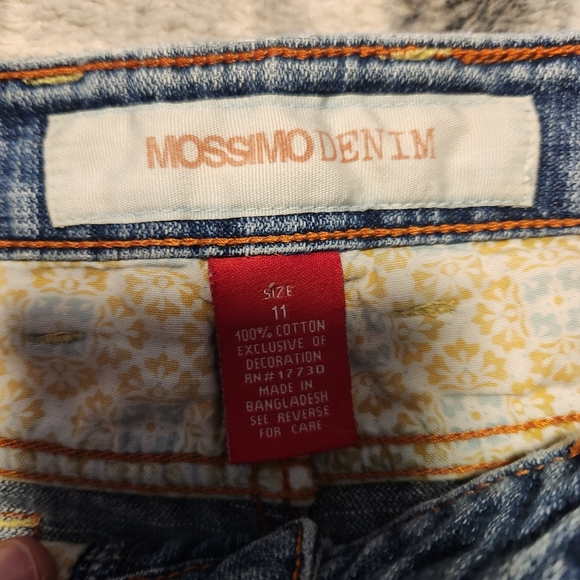 Short Jean Shorts - Picture 2 of 3